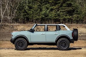 Click image for larger version. 

Name:	FordBronco_4dr_accesories_01.jpg 
Views:	154 
Size:	204.9  
ID:	130108